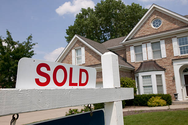 The Digital Real Estate Revolution: Selling Houses on Online Platforms
