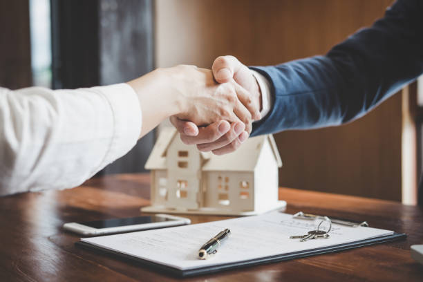 Top Tips for Negotiating and Selling with Cash Homebuyers
