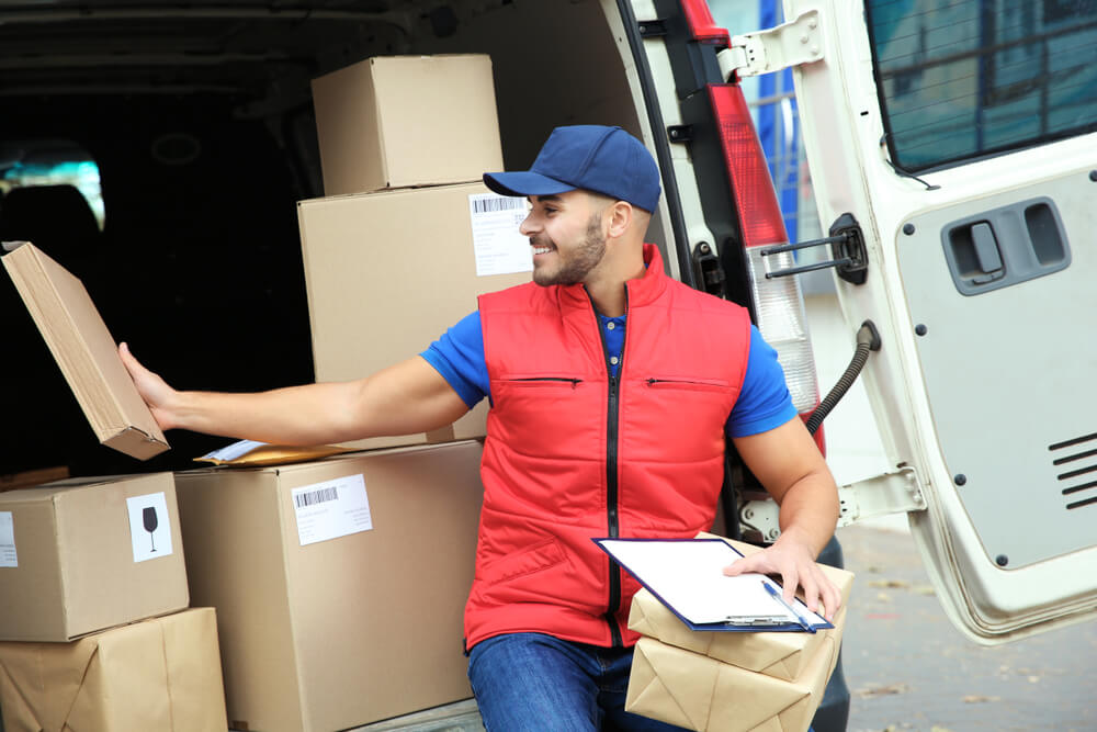Why Courier Services are Essential for E-commerce Success?